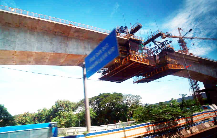 卢虎（Luhut Binsar Pandjaitan）确保雅万高铁在2022年竣工