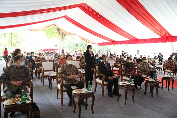 总统府穆尔多科幕僚长 布迪部长主持中国中铁印尼区域总部揭牌礼