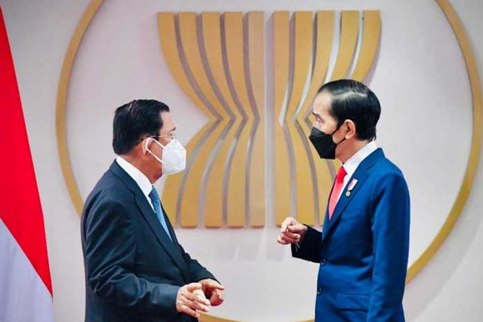 佐科维总统与柬埔寨总理洪森 “东盟领导人会议” 讨论四个重要问题