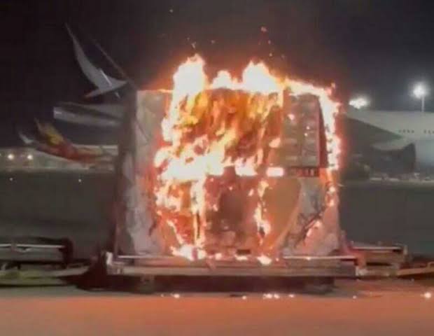 VIVO手机在香港机场爆炸着火？印尼鹰航停运后VIVO发声