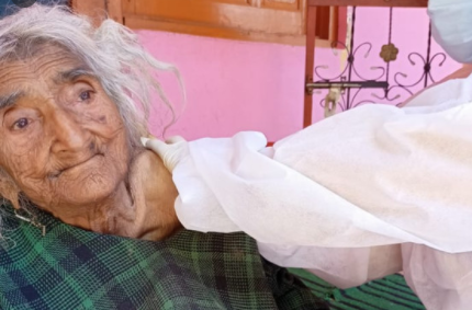 全球最长寿、接种疫苗最年长者：印度124岁老人已完成第一剂新冠疫苗