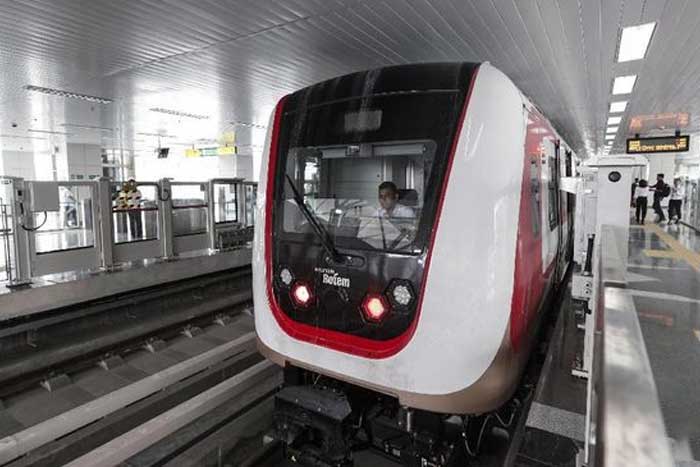 佐科维总统将试乘LRT轻轨，雅茂德勿轻轨建设进度如下。。