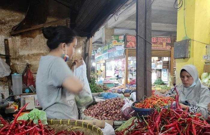 苏北棉兰辣椒和大蒜价格上涨，店家：货物供应因有封路而受阻