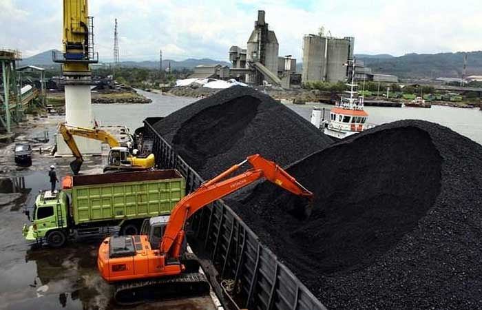 能矿部正式撤销对两家公司的煤炭出口禁令