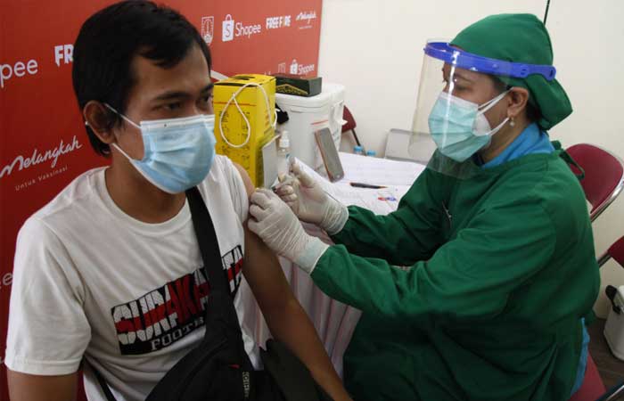 2021 年 10 月至 11 月中爪哇将加快疫苗接种高峰