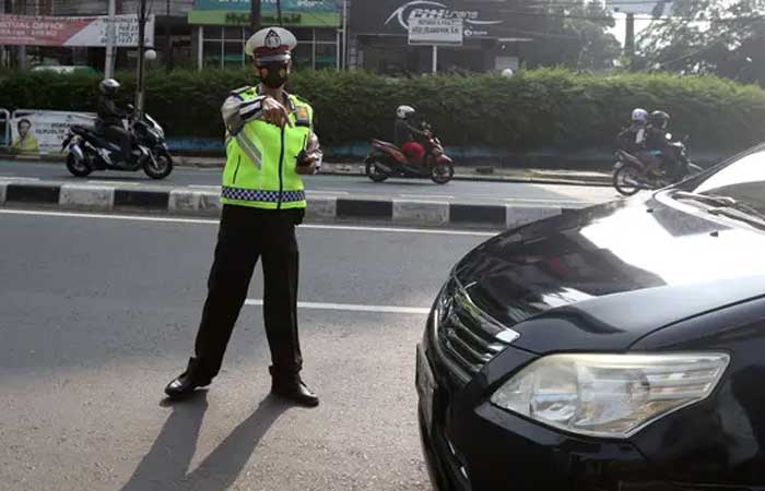 雅加达单双号交通管制违规者开始被罚款，最高罚款 50 万印尼盾
