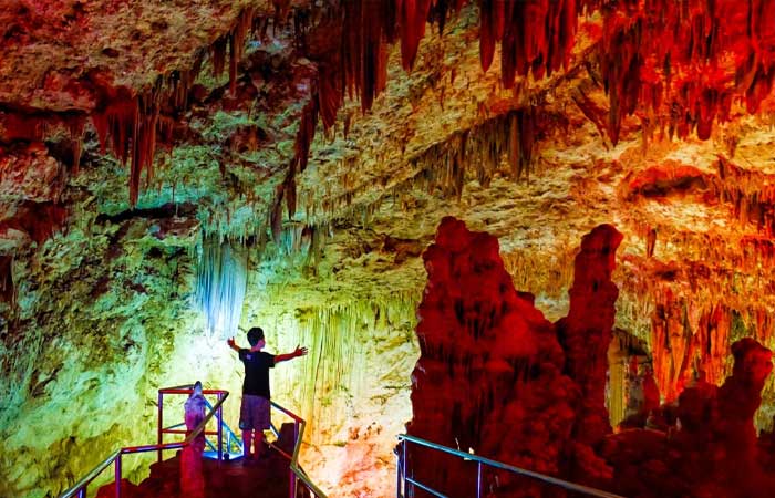 东爪哇巴吉丹大自然景点 Gong 洞穴