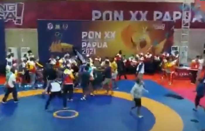 巴布亚全运会男子摔跤比赛发生骚乱事件