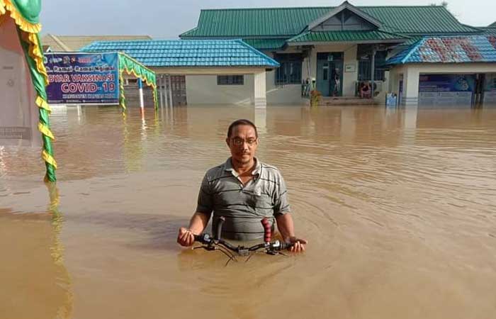 卡江上游的 10 个地区遭受洪水袭击，道路全终端