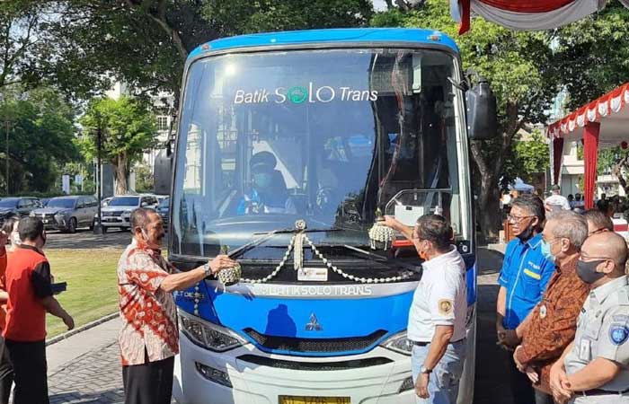 Instran 建议 BTS 巴士借鉴 KRL 和 TransJakarta 为典范