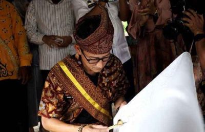 参观 Puri Melayu 传统民居 创意经济和旅游部长推动文化和历史旅游潜力