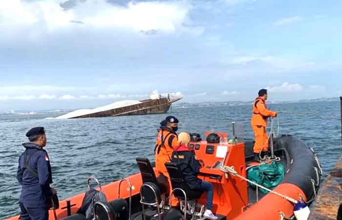 交通部将调查巴淡海域两船相撞事件