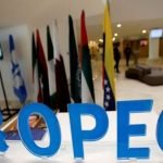 俄罗斯呼吁OPEC+减产石油100万桶，美油涨3%