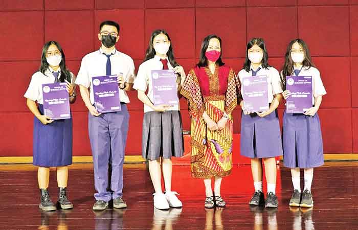 民望三语学校学生喜获中国政府全额奖学金