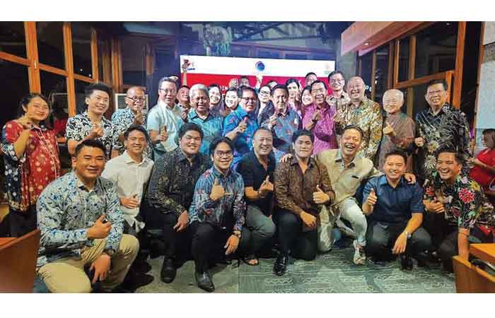 周浩黎大使在巴厘岛出席“印尼中国工商会— 日落聚会”