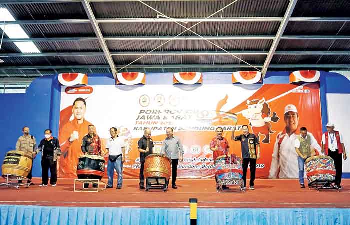 印尼龙狮联合会西爪分会举办西爪省级运动周舞狮比赛