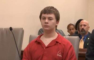 连刺同学114刀致死 美国16岁少年一级谋杀罪成判囚终身
