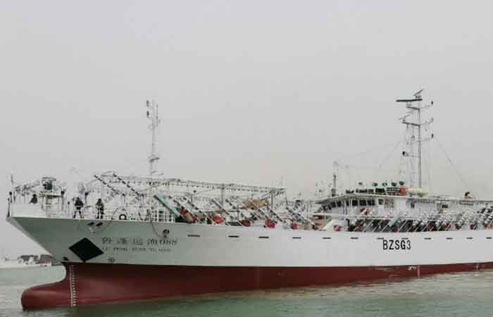 外交部：中国渔船在印度洋倾覆 船上39人失联 包括我国17名船员