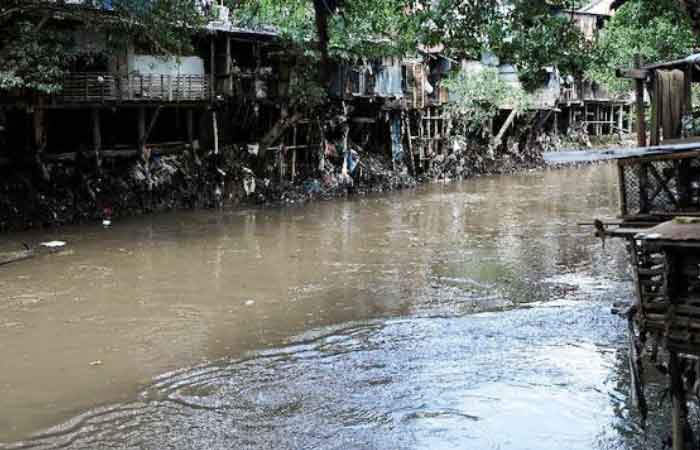 雅加达东部河岸居民的抱怨：洪水是我们这里终生的问题