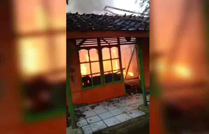 双木丹房屋被烧毁，中风患者的爷爷丧生
