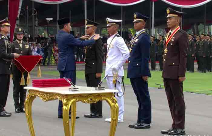 总统委任 833 名国军及国警新官 祝福积极为国家和民族服务作出贡