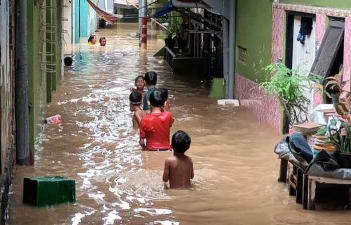 洪水尚未退去，Kebon Pala 居民担心洪水泛滥程度越来越高