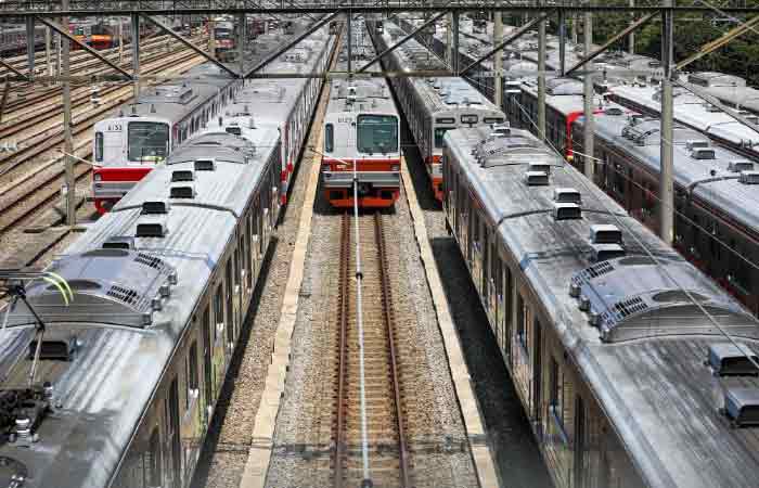 印尼通勤列车从 2025 年开始 增加每列 12 车厢的通勤列车