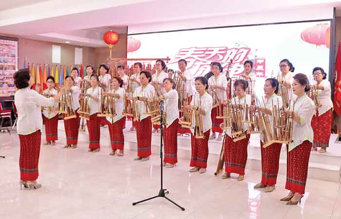 印尼梅州会馆竹筒乐团欢庆世界昂格隆日
