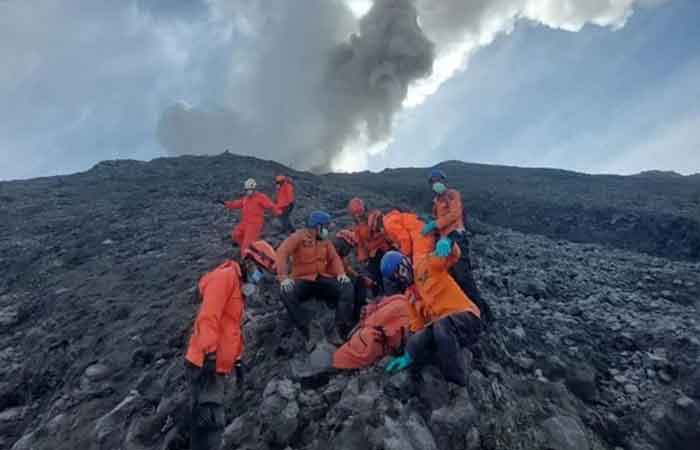 马拉皮火山罹难者增为29人 苏西省警区：在两个地点再发现18死亡