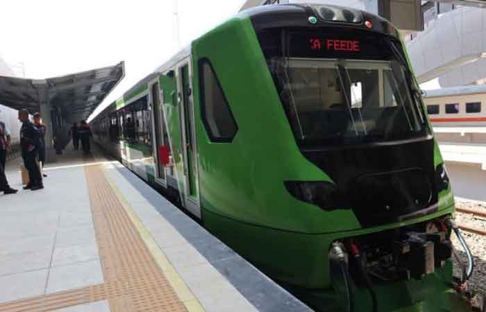 印尼火车公司计划将高铁支线列车改成通勤列车