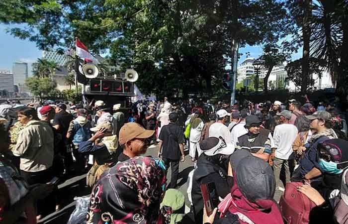 两大阵营示威群众看现场直播 宪院对总统选举纠纷案裁决不造成骚乱
