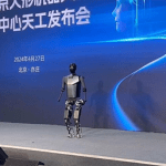 中国发布全球首个纯电驱拟人奔跑全尺寸人形机器人“天工”